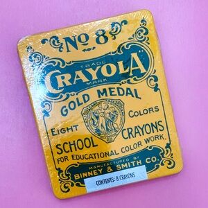 Vintage Y2K Crayola 8 piece crayon set in collectible tin